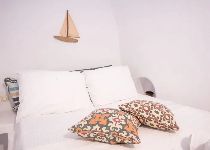 Joy House * Akrotírion